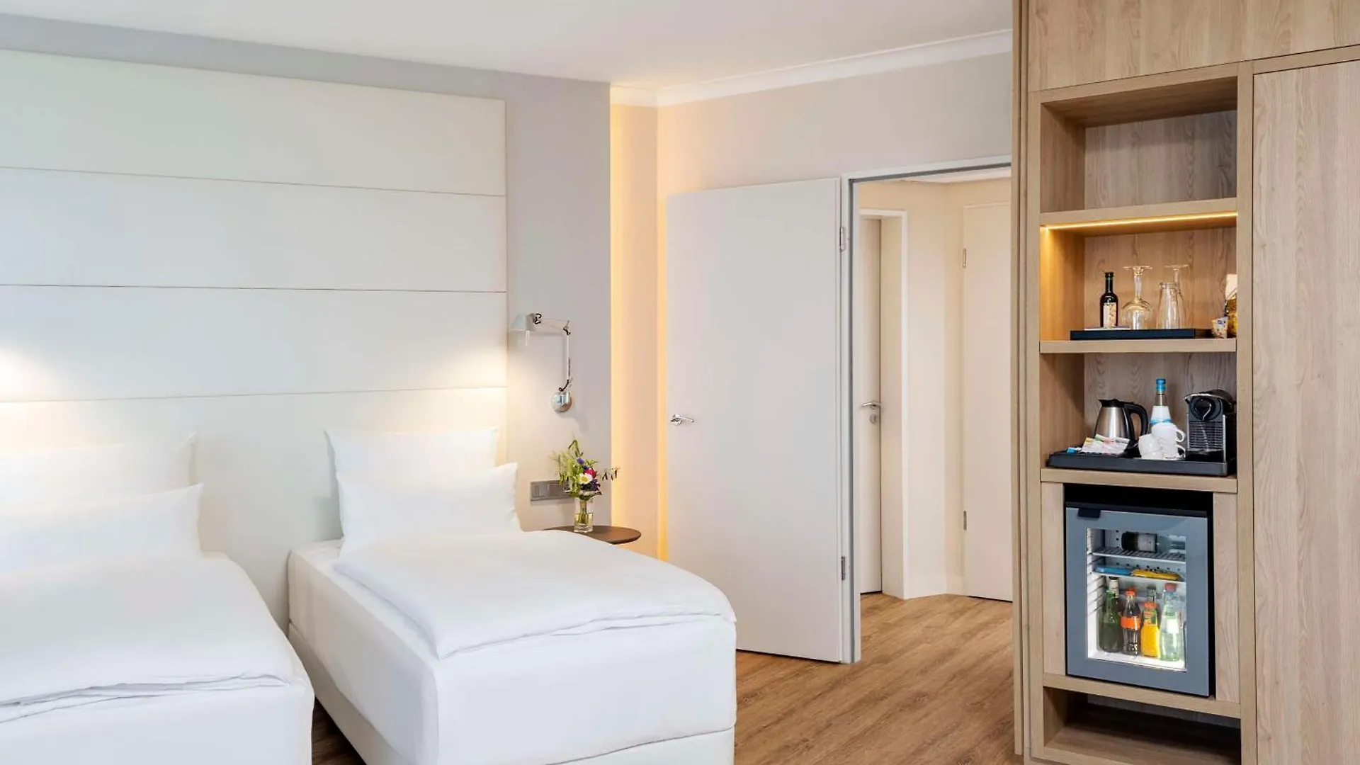 Hotel NH Berlin Alexanderplatz 4*,  Deutschland