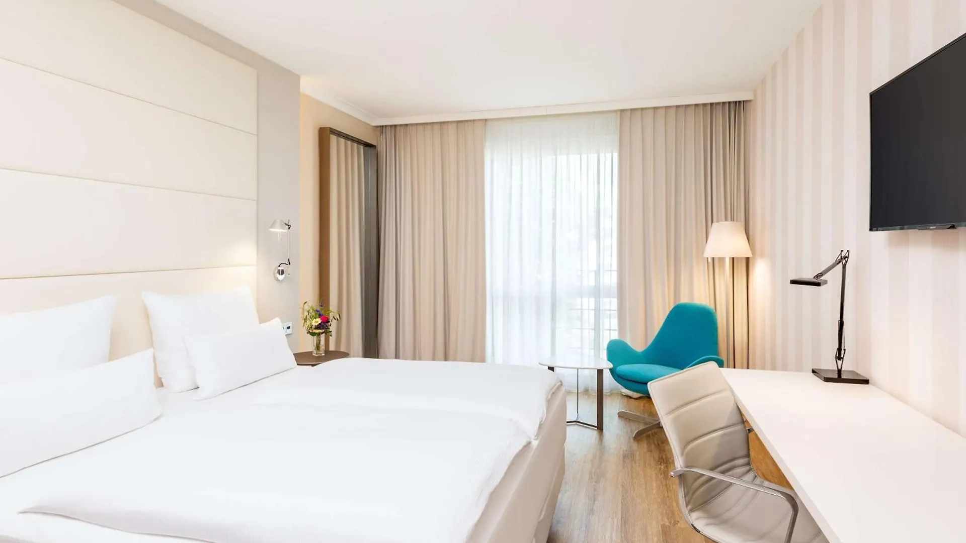 Nh Berlin Alexanderplatz Hotel 4*,
